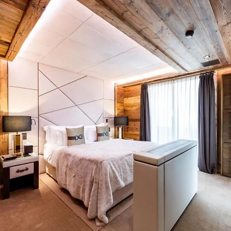 Ski In Ski Out Luxury Chalet アパート